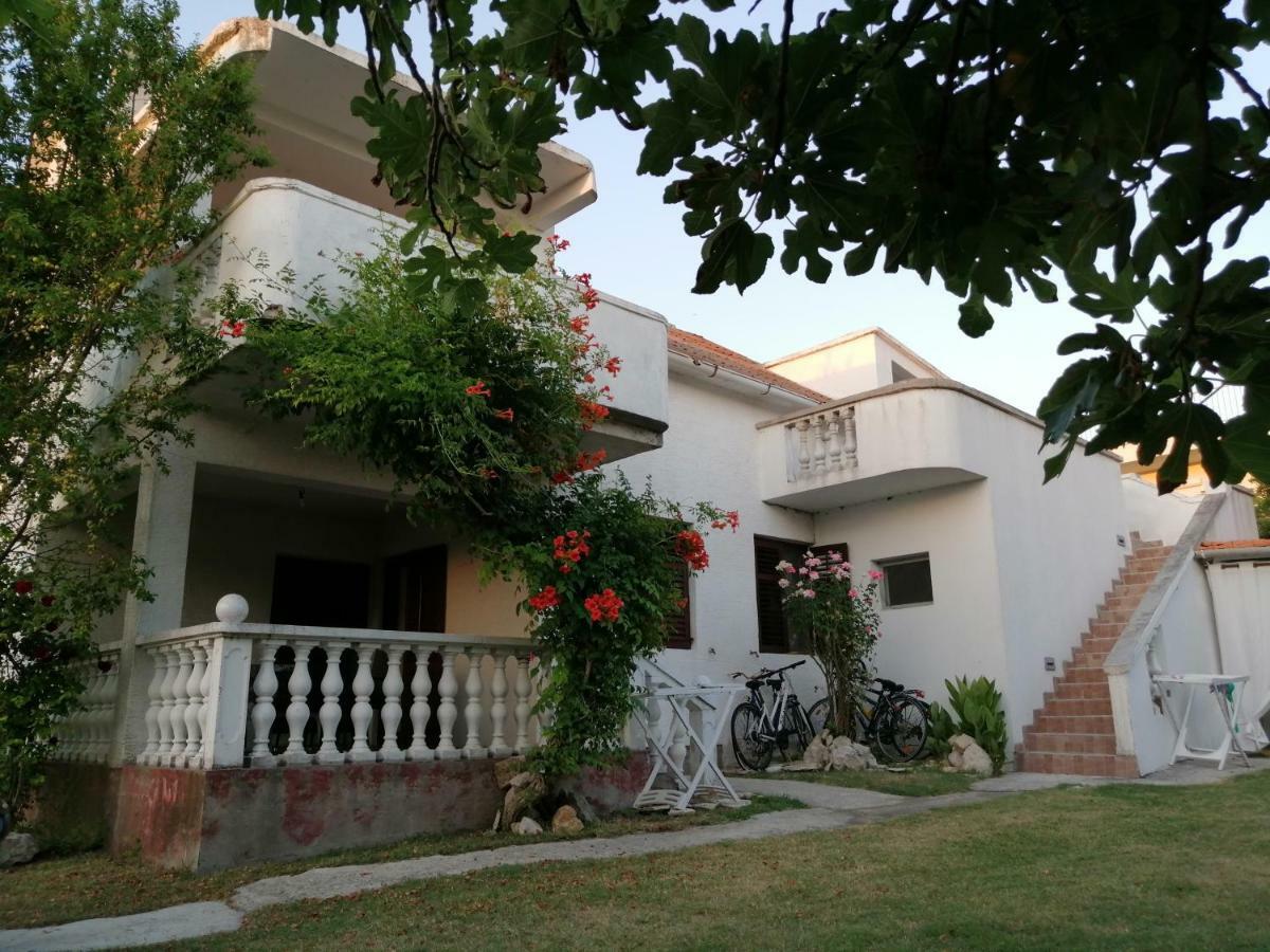 Apartmani Petra Vrsi Exterior foto